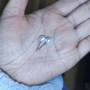 freshwater cultured white pearl earrings