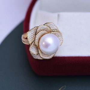 round white pearl ring