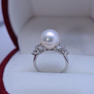 white round pearl rings